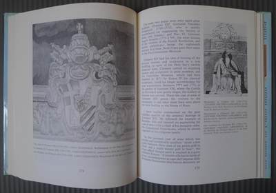 世界钱币章牌书籍专场拍卖11.01 梵蒂冈纹章