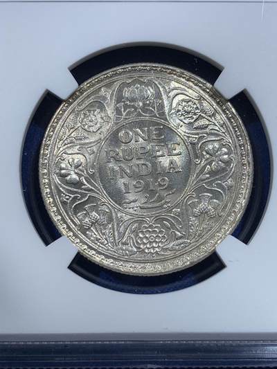 《竞宝斋》第420场 周日，周一，周二  3场连拍 （全场包邮） NGC MS62 英属印度1919年乔治五世1卢比银币