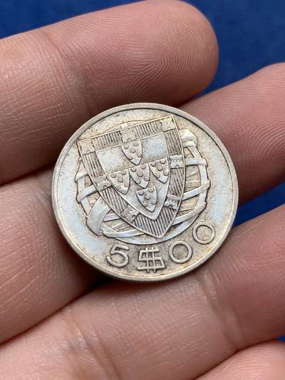 《竞宝斋》第420场 周日，周一，周二  3场连拍 （全场包邮） 葡萄牙1933年5埃斯库多银币，带光好品，磨损不重，早期年份这样的品相已经不容易。后期好品多，早期好品难。