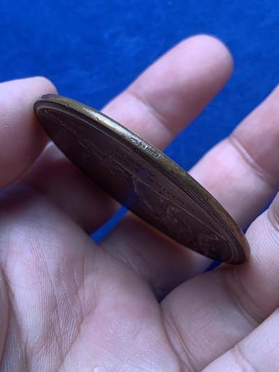 《竞宝斋》第420场 周日，周一，周二  3场连拍 （全场包邮） 名家Corbin作《耕作与丰收》铜章 57.75克 52.8mm