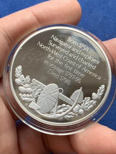 《竞宝斋》第420场 周日，周一，周二  3场连拍 （全场包邮） 蒙巴顿大英海洋史精制银章，37.5克，44.2mm，925银，比马剑大一圈，侧银标。1791英军测绘掌控北美洲西北海岸，温哥华西雅图等区域。此套银章铭刻了大英王霸世界海权的每次关键，宏大史诗，设计华美，收藏价值极高。