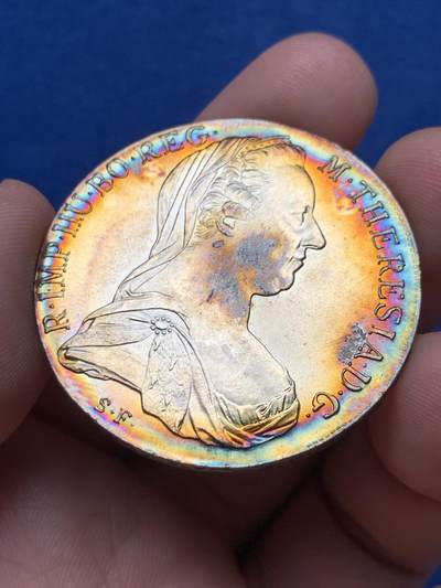 《竞宝斋》第420场 周日，周一，周二  3场连拍 （全场包邮） 后铸版 奥匈帝国1780大奶妈银币 环彩虹五彩车轮光难得一见 美不胜收