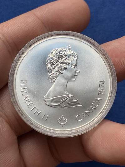 《竞宝斋》第420场 周日，周一，周二  3场连拍 （全场包邮） 两枚一组 加拿大1976年蒙特利尔奥运会5元银币 赛艇+皮划艇 925银 总重48.6克 原封原光