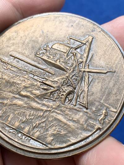 《竞宝斋》第420场 周日，周一，周二  3场连拍 （全场包邮） 名家Corbin作《耕作与丰收》铜章 57.75克 52.8mm