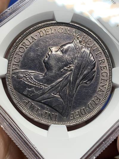 《竞宝斋》第420场 周日，周一，周二  3场连拍 （全场包邮） NGC AU 英国1897年维多利亚披纱马剑克朗银币 双面深彩包浆 细节不错