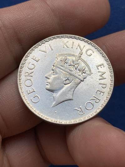 《竞宝斋》第420场 周日，周一，周二  3场连拍 （全场包邮） 英属印度1941年乔治六世1卢比银币 光度不错