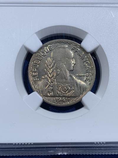 《竞宝斋》第420场 周日，周一，周二  3场连拍 （全场包邮） NGC MS64 法属印支1941年20分镍币