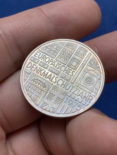 《竞宝斋》第420场 周日，周一，周二  3场连拍 （全场包邮） 1975年联邦德国5马克银币 欧洲历史文化古迹保护年 原光UNC品相 细节见图