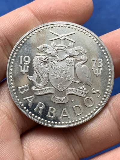 《竞宝斋》第420场 周日，周一，周二  3场连拍 （全场包邮） 巴巴多斯1973年喷泉5元精制大银币