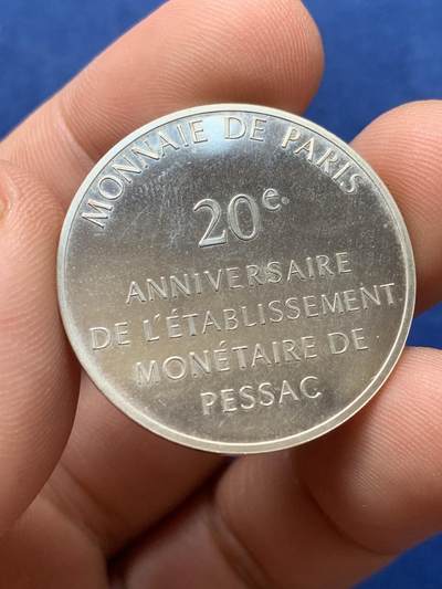 《竞宝斋》第420场 周日，周一，周二  3场连拍 （全场包邮） 两枚一组 奥地利2008年克洛斯特新堡10欧元银币（925银 17.3克）+法国1993年银质代币（900银 15克）