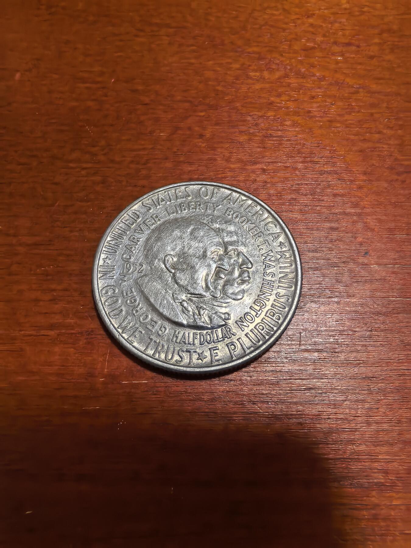 长老汇蛇年精选第五十场拍卖 1952美国华盛顿和卡弗双头像1美元银币，背面美国地图