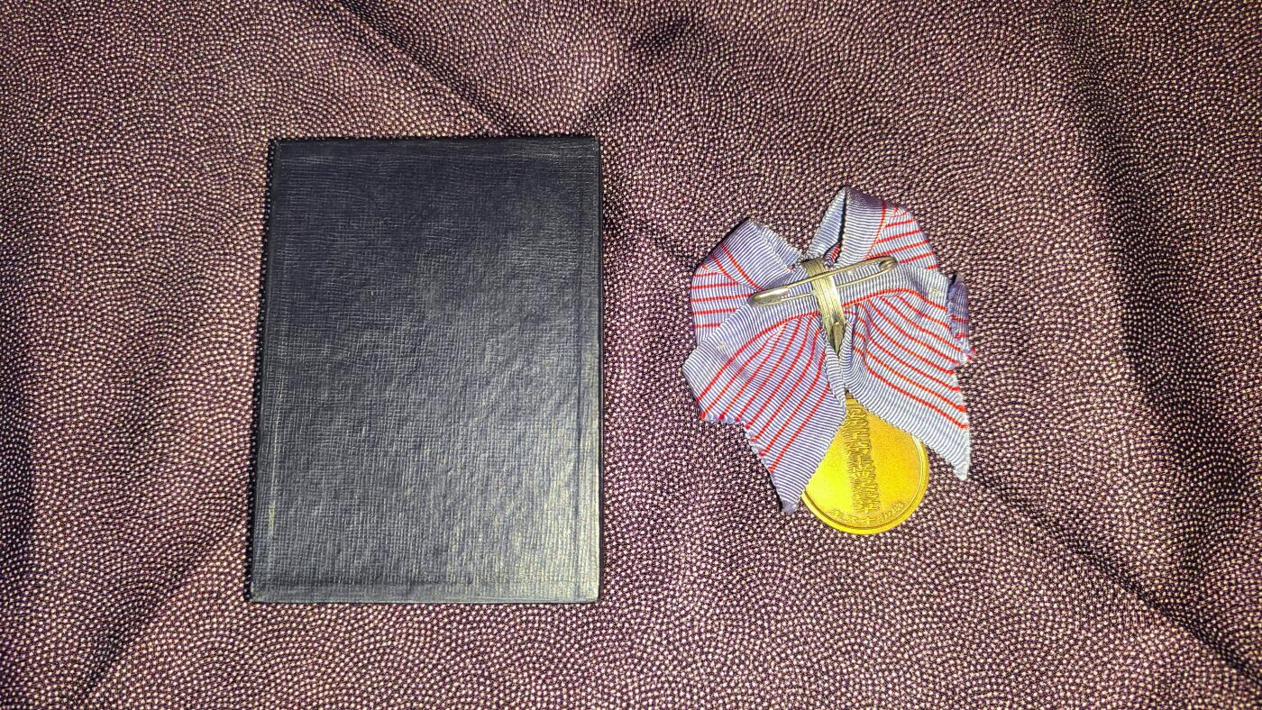 日本勋章杂项拍卖 极美品 女版纪元2600