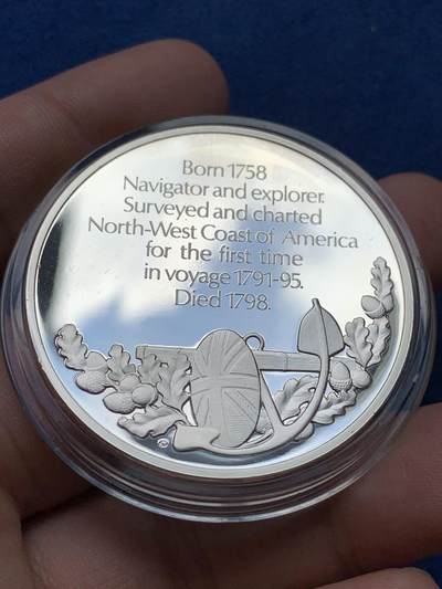《竞宝斋》第420场 周日，周一，周二  3场连拍 （全场包邮） 蒙巴顿大英海洋史精制银章，37.5克，44.2mm，925银，比马剑大一圈，侧银标。1791英军测绘掌控北美洲西北海岸，温哥华西雅图等区域。此套银章铭刻了大英王霸世界海权的每次关键，宏大史诗，设计华美，收藏价值极高。