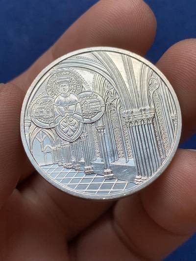 《竞宝斋》第420场 周日，周一，周二  3场连拍 （全场包邮） 两枚一组 奥地利2008年克洛斯特新堡10欧元银币（925银 17.3克）+法国1993年银质代币（900银 15克）