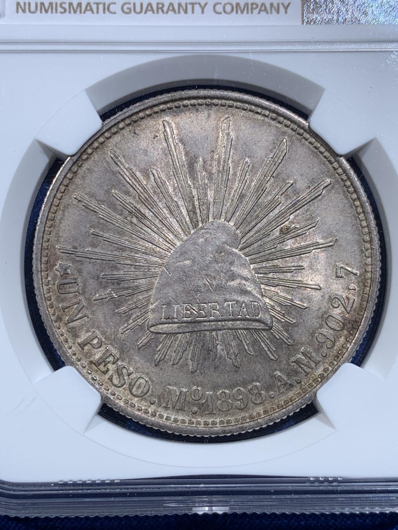 《竞宝斋》第420场 周日，周一，周二  3场连拍 （全场包邮） NGC MS63 墨西哥 1898年 1比索 直边鹰洋 银币 后铸版，双面均匀深色黄油彩。