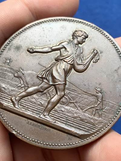 《竞宝斋》第420场 周日，周一，周二  3场连拍 （全场包邮） 法国播种者农业铜章 蜜蜂铜标 64.5克 50.7mm