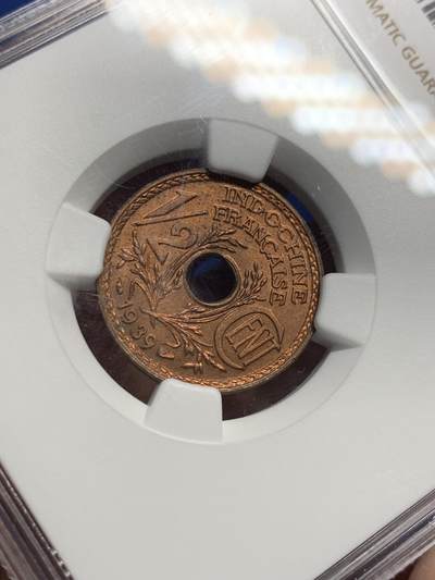 《竞宝斋》第420场 周日，周一，周二  3场连拍 （全场包邮） NGC MS64RB 法属印支1939年1/2C铜币