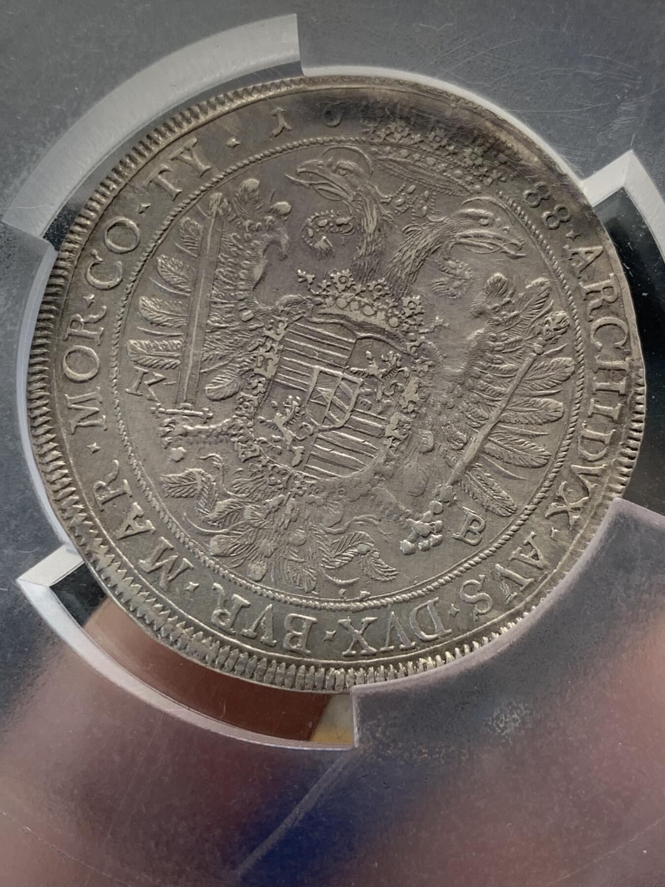 《竞宝斋》第420场 周日，周一，周二  3场连拍 （全场包邮） PCGS AU58 神圣罗马帝国 1688 匈牙利泰勒银币  利奥波德一世 大波浪流行发型 P大盒封装