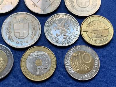 《竞宝斋》第420场 周日，周一，周二  3场连拍 （全场包邮） 12枚一组 外国硬币 细节见图