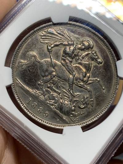 《竞宝斋》第420场 周日，周一，周二  3场连拍 （全场包邮） NGC AUD 英国1889年维多利亚高冠马剑克朗银币