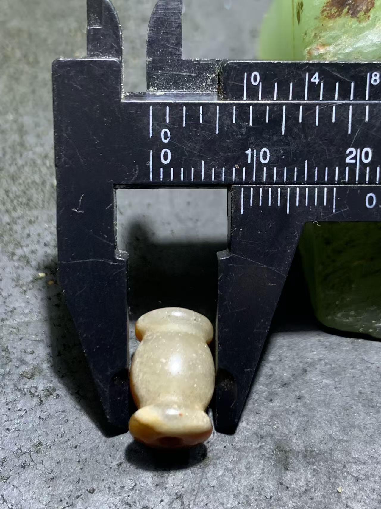 精美冰飘战国红玛瑙鼓珠一颗！