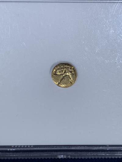 《竞宝斋》第420场 周日，周一，周二  3场连拍 （全场包邮） NGC MS64 印度1400-1750法南小金币 0.39g 高分状态很好