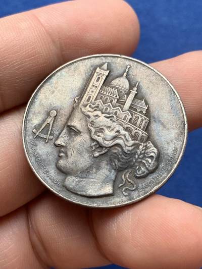 《竞宝斋》第420场 周日，周一，周二  3场连拍 （全场包邮） 法国建筑中央协会银代币 33.5mm 15.25克 丰饶角银标