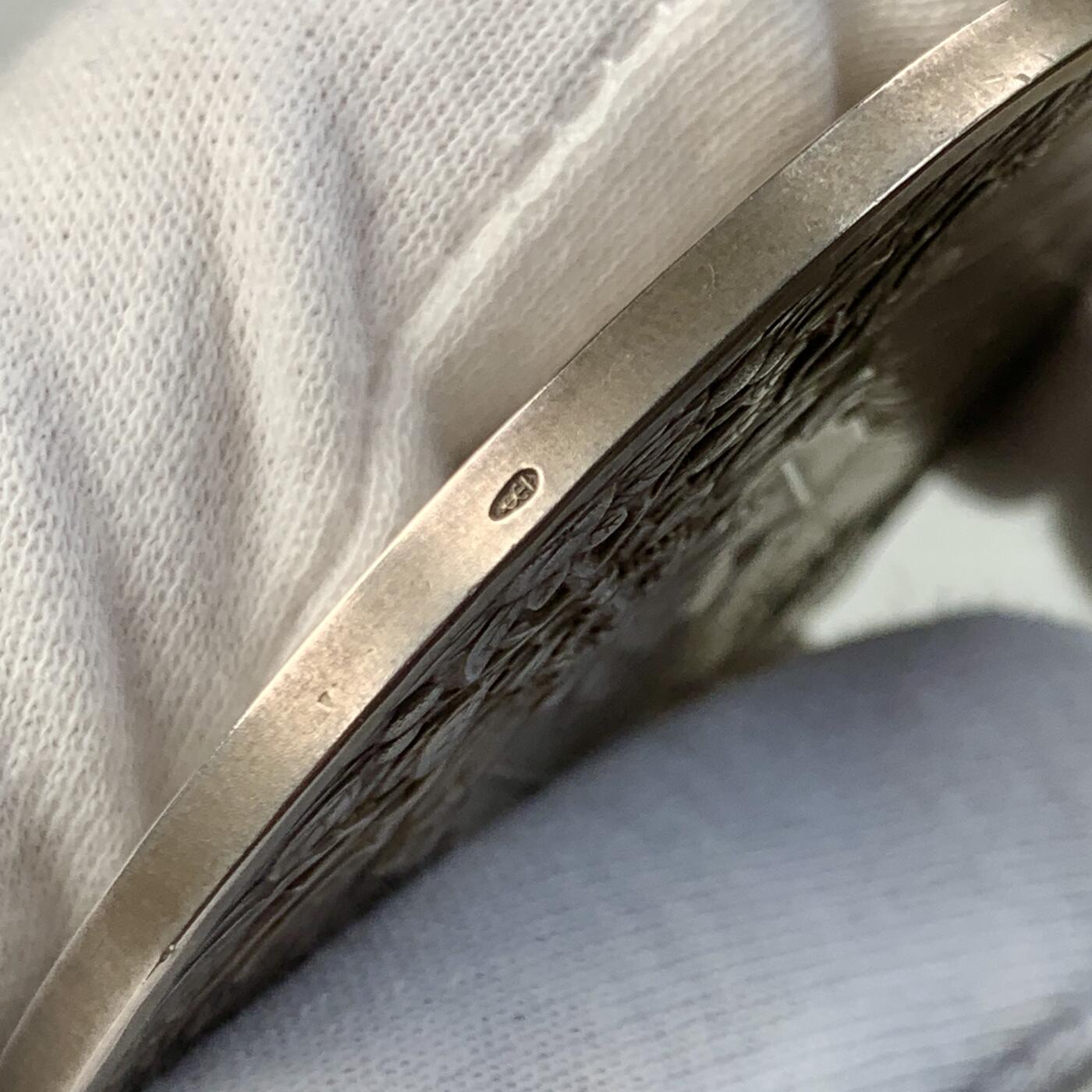 掌中浮雕-藏着的欧洲第036场 1909年荷兰朱莉安娜公主出生银章， 65mm ，111g，J.C.Wienecke雕刻.，原盒。背面人物是荷兰女王威廉明娜和丈夫海因里希