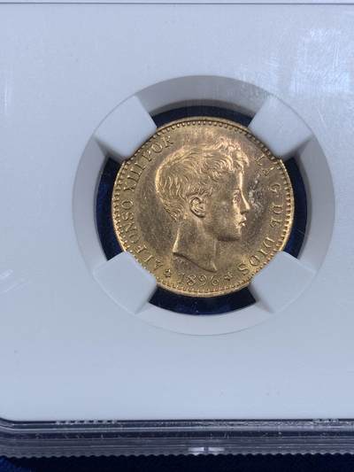 《竞宝斋》第420场 周日，周一，周二  3场连拍 （全场包邮） NGC MS64 西班牙1896（62）阿方索十三世20比塞塔金币 6.45克 900金 发行量12000枚 1962后铸版