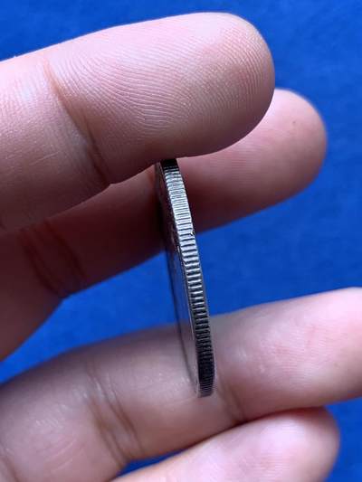 《竞宝斋》第420场 周日，周一，周二  3场连拍 （全场包邮） 英国 1823年 半克朗 银币 原味包浆 色彩淡金，乔治四世半克朗中最稀缺的一版，细节保存不错，带光。