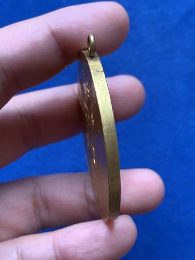 《竞宝斋》第420场 周日，周一，周二  3场连拍 （全场包邮） 巴黎与外省文学艺术协会镀金铜章 57.35克 50.1mm