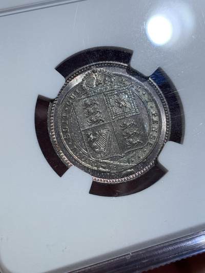 《竞宝斋》第420场 周日，周一，周二  3场连拍 （全场包邮） NGC MS65 英国 1887年 1先令 银币 双面蓝绿色深包浆，国外成交价高，值得入藏。