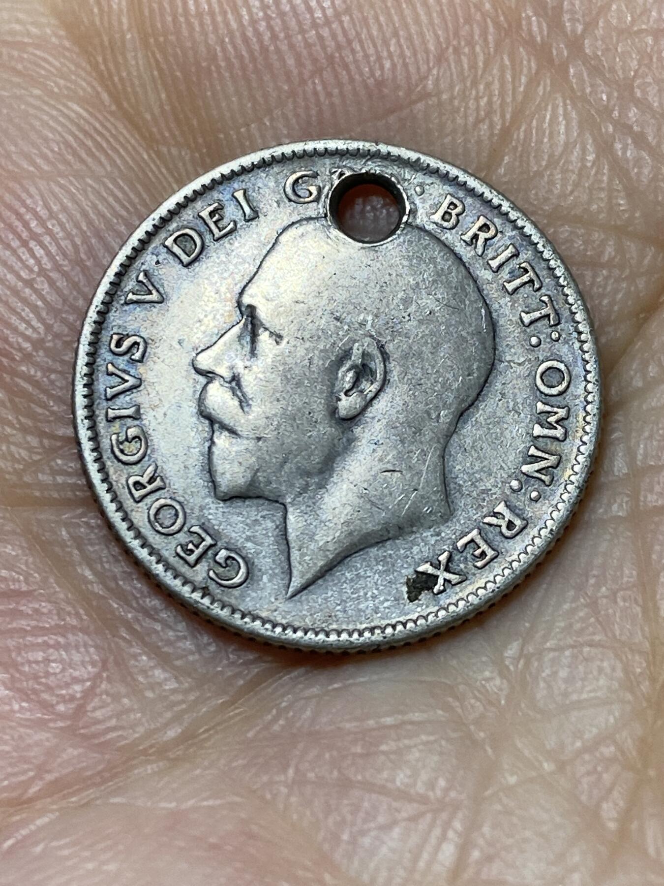 2025年第九十四场(总第一百二十场）外国好品散币(免佣金) 打孔–英国🇬🇧1911年6便士银币(乔治五世加冕年，第一版首发年，925银)