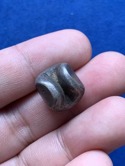 《竞宝斋》第420场 周日，周一，周二  3场连拍 （全场包邮） 泰国18世纪子弹银屁股锭 1泰铢 15.2g 拉玛四世/五世