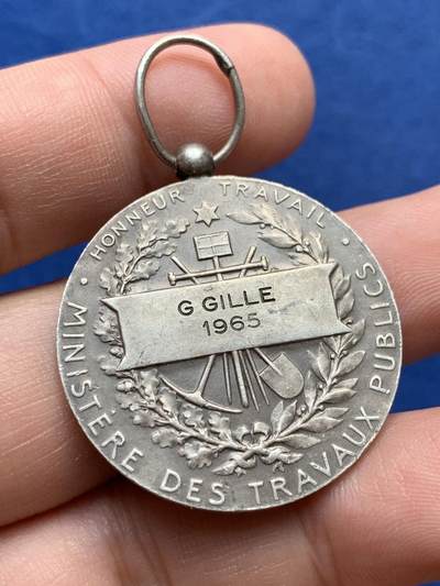 《竞宝斋》第420场 周日，周一，周二  3场连拍 （全场包邮） 玛丽安娜女神银质奖章 15.9克 32.8mm 丰饶角1