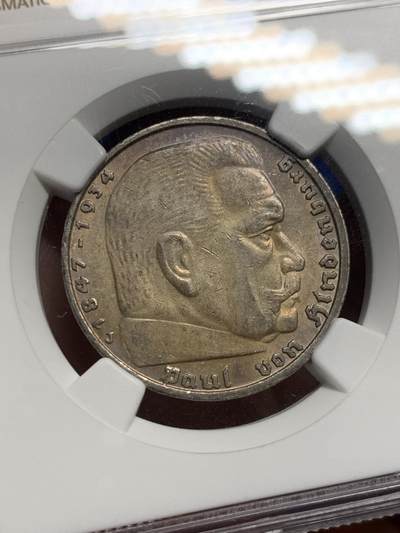 《竞宝斋》第420场 周日，周一，周二  3场连拍 （全场包邮） NGC MS62 德国 1938J 兴登堡 5马克 银币 双面醇厚原味包浆，底板优秀。