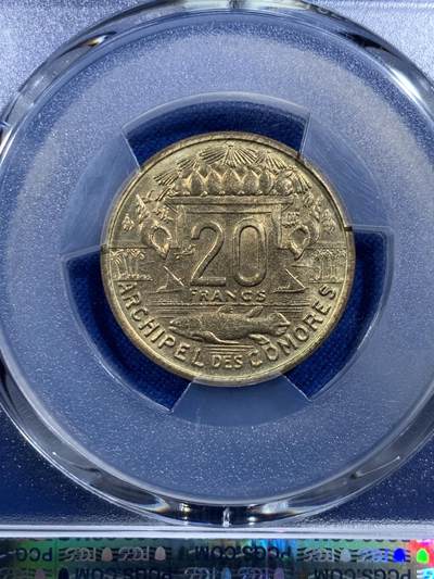 《竞宝斋》第420场 周日，周一，周二  3场连拍 （全场包邮） PCGS MS65 科摩罗1964年20法郎青铜币 两面转光