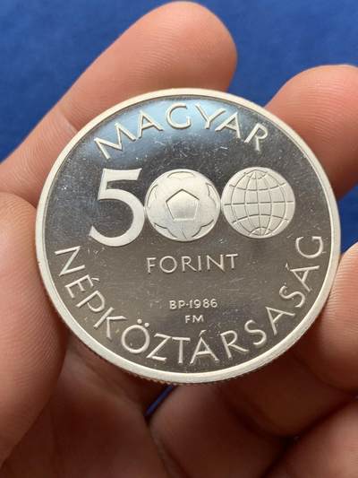 《竞宝斋》第420场 周日，周一，周二  3场连拍 （全场包邮） 匈牙利1986年世界足球锦标赛500福林银币