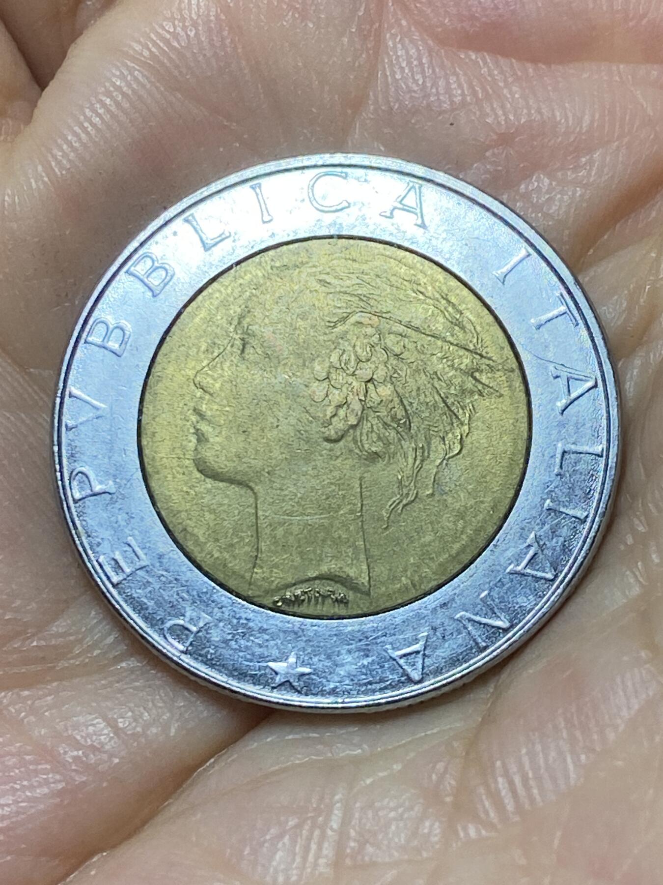 2025年第九十四场(总第一百二十场）外国好品散币(免佣金) 意大利🇮🇹1985年500里拉(共和国时期，第二版)
