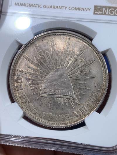《竞宝斋》第420场 周日，周一，周二  3场连拍 （全场包邮） NGC MS63 墨西哥 1898年 1比索 直边鹰洋 银币 后铸版，双面均匀深色黄油彩。