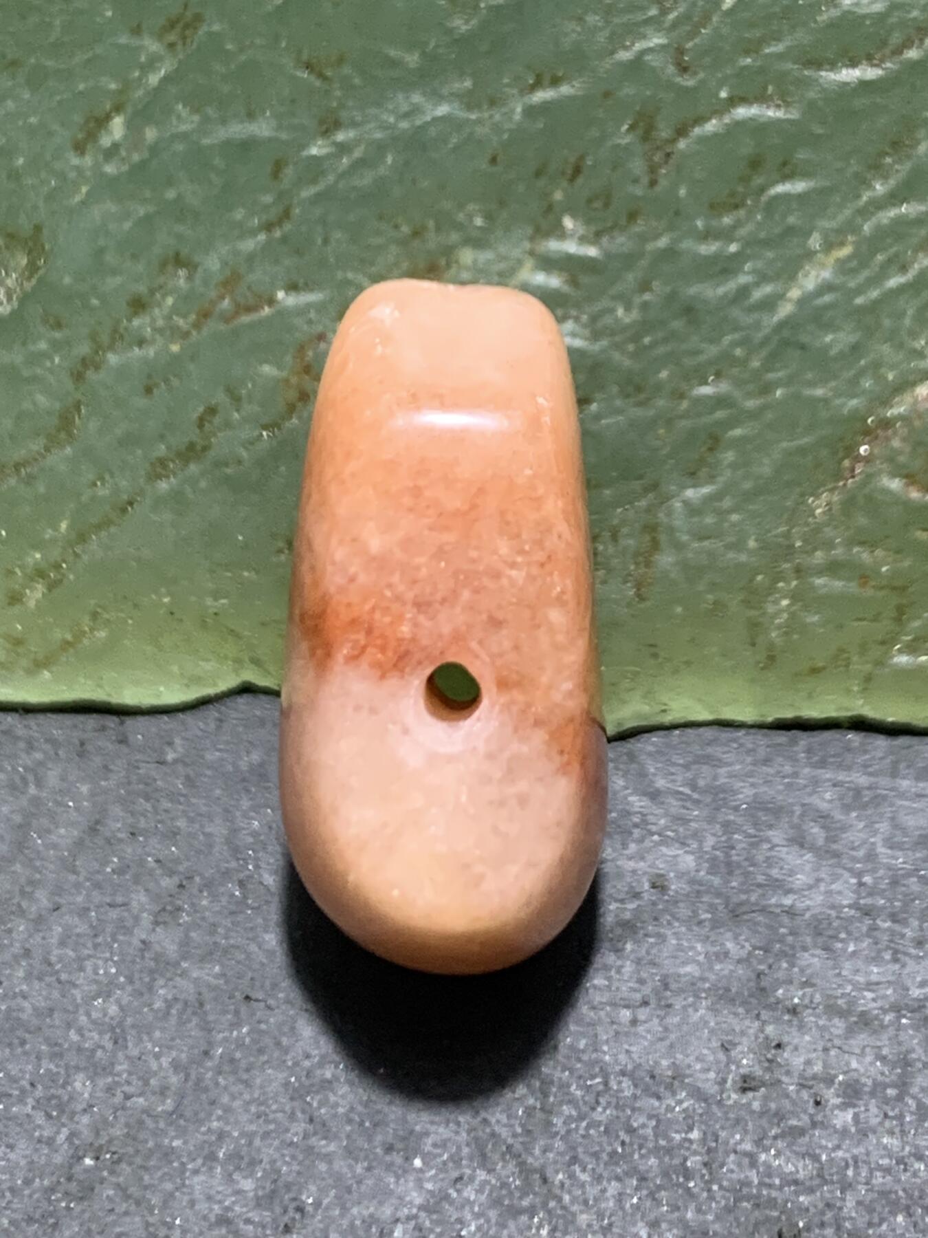 精美高玉化金丝玉一体鲨鱼鳍佛头三通一个，