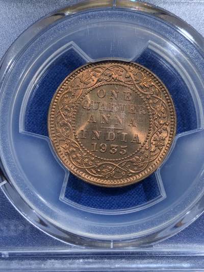 《竞宝斋》第420场 周日，周一，周二  3场连拍 （全场包邮） PCGS MS65RD 英属印度1935年1/4安那铜币，乔治五世，印度皇帝版。此版多见BN、RB，出RD难度很大。铜光闪耀夺目，印度铜币有此状态殊为不易。