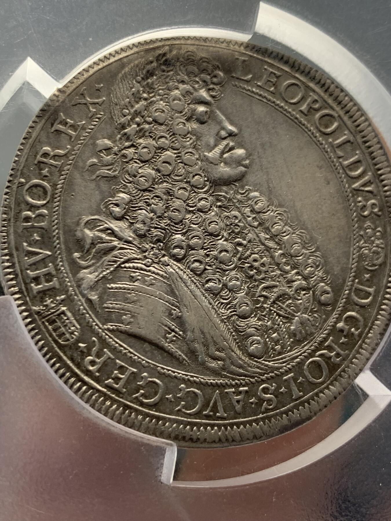《竞宝斋》第420场 周日，周一，周二  3场连拍 （全场包邮） PCGS AU58 神圣罗马帝国 1688 匈牙利泰勒银币  利奥波德一世 大波浪流行发型 P大盒封装