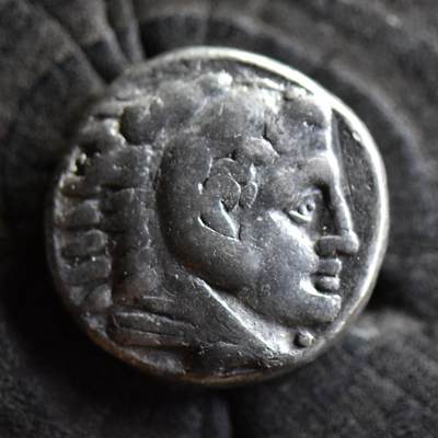 【良泉】第40期【直播场】10月16日晚19.30点开拍！225组（本场结束后外出旅游。之前预存钱币的朋友请告知，将连同本场拍品一起邮寄）  - 16.48克， 公元前336-323年【古希腊】亚历山大大帝，大力神/宙斯，四德拉克马大银币