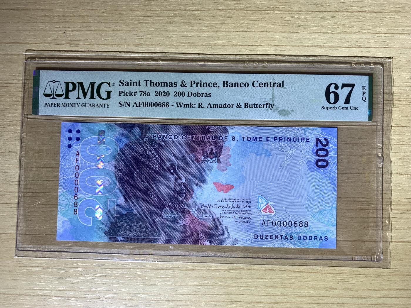 【礼羽收藏】🌏世界钱币拍卖第105期 【AF0000688】2020年圣多美和普林西比200面值 AF首发冠 无3456尾688 百位圆圆倒置号  PMG67