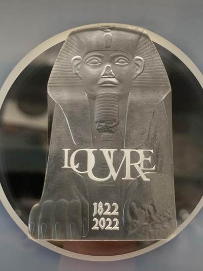 《竞宝斋》第420场 周日，周一，周二  3场连拍 （全场包邮） NGC PF70 法国2022年卢浮宫纪念异形币10欧元，埃及狮身人面像，发行量稀少。大盒封装，999银，发行量5000枚。