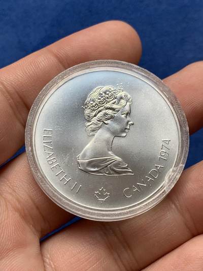 《竞宝斋》第420场 周日，周一，周二  3场连拍 （全场包邮） 两枚一组 加拿大1976年蒙特利尔奥运会5元银币 赛艇+皮划艇 925银 总重48.6克 原封原光