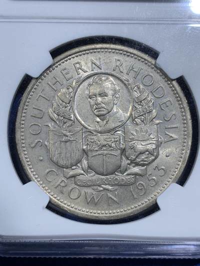 《竞宝斋》第420场 周日，周一，周二  3场连拍 （全场包邮） NGC MS64 英属南罗德西亚1953年伊丽莎白二世1克朗纪念银币，币面清爽干净又舒适，状态一流，很难出高分的品种。