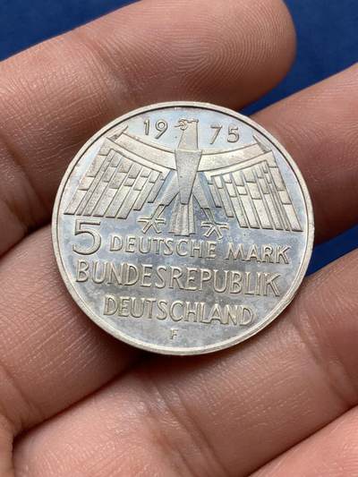 《竞宝斋》第420场 周日，周一，周二  3场连拍 （全场包邮） 1975年联邦德国5马克银币 欧洲历史文化古迹保护年 原光UNC品相 细节见图