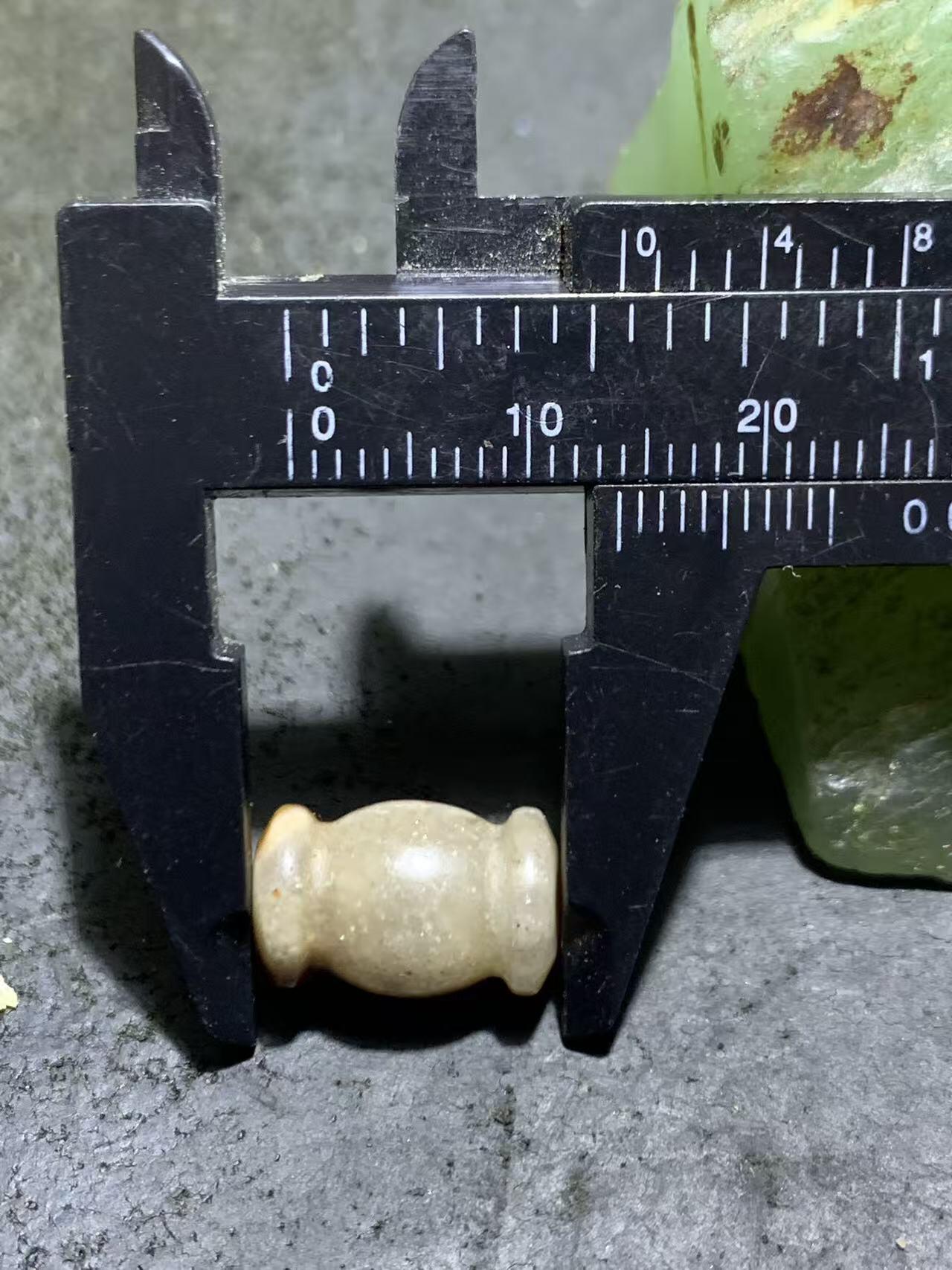 精美冰飘战国红玛瑙鼓珠一颗！